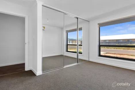 Property photo of 30 Maiolo Crescent Blakeview SA 5114
