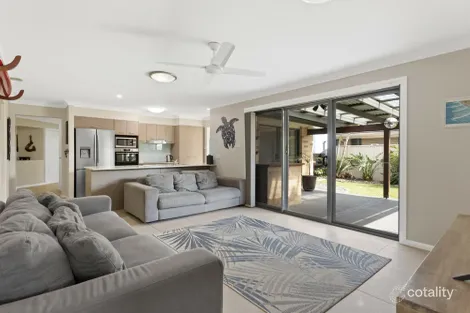 Property photo of 30 Albatross Way Old Bar NSW 2430