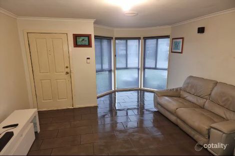 Property photo of 11 Crystal Gardens Cranbourne West VIC 3977