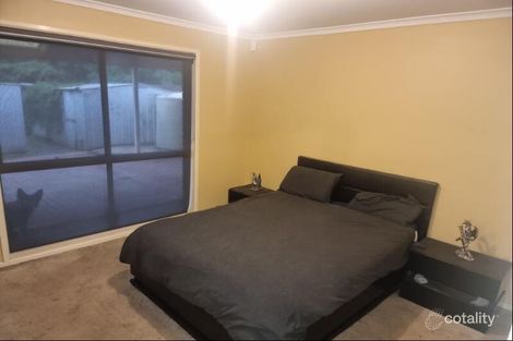 Property photo of 11 Crystal Gardens Cranbourne West VIC 3977