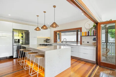 8 Ellis St, Stones Corner, QLD 4120