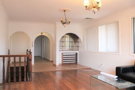 Property photo of 48 Pinaroo Crescent Bradbury NSW 2560