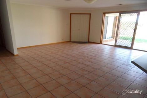 Property photo of 17 Lyndoch Place Bourkelands NSW 2650