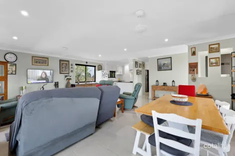 Property photo of 5 Sugarland Court Alligator Creek QLD 4740