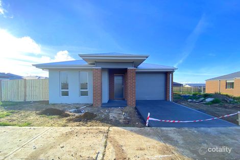 7 Wheatley Pde, Mickleham, VIC 3064
