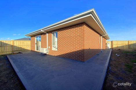 Property photo of 7 Wheatley Parade Mickleham VIC 3064