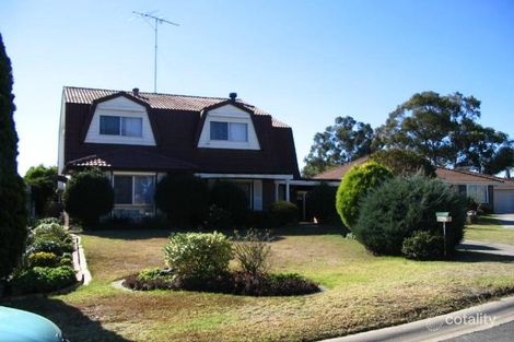 4 Cassia Cl, St Clair, NSW 2759