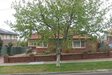 3 Upland Rd, Strathmore, VIC 3041