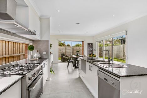 Property photo of 20 Verve Drive Officer VIC 3809