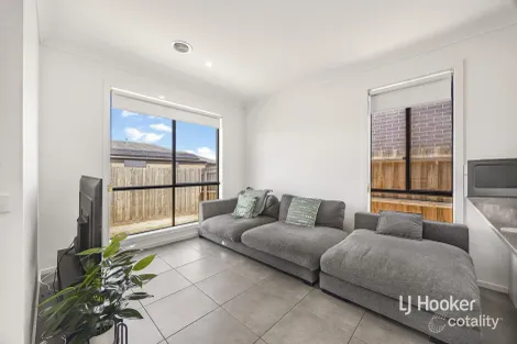 Property photo of 16 Karachi Avenue Mount Cottrell VIC 3024