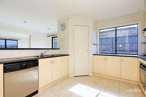 Property photo of 31 Streeton Way Berwick VIC 3806