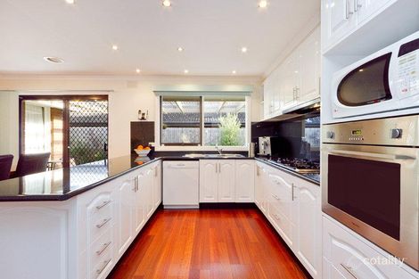 Property photo of 1 Bridgewater Drive Dingley Village VIC 3172