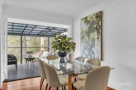 Property photo of 10 Elizabeth Street Everton Hills QLD 4053