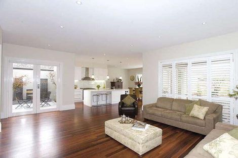Property photo of 4 Tweedside Street Essendon VIC 3040
