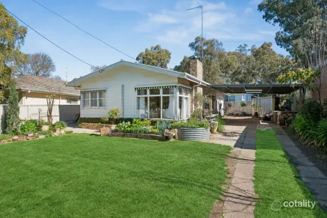 242 CARPENTER ST S, SPRING GULLY, VIC 3550