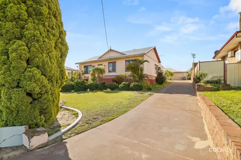 26 Bright St, Carey Park, WA 6230
