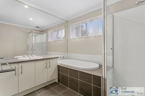 Property photo of 1 Braidwood Avenue Rosebud VIC 3939