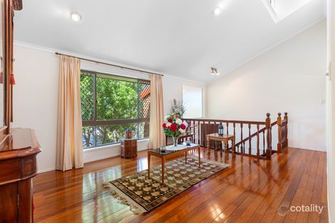 Property photo of 21 Cornflower Street Mansfield QLD 4122
