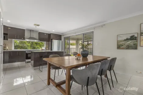 Property photo of 2 Lyrebird Crescent Upper Kedron QLD 4055