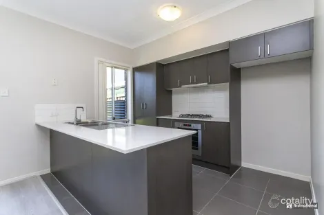 Property photo of 16 Sydney Smith Drive Penrith NSW 2750