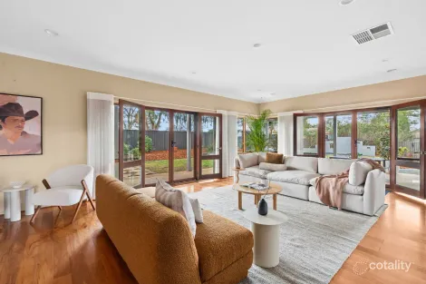 Property photo of 87 Captain Cook Crescent Narrabundah ACT 2604