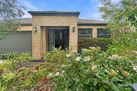 Property photo of 7 Headland Way Inverloch VIC 3996