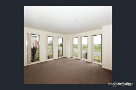 Property photo of 8 Sumac Close Point Cook VIC 3030