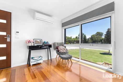 Property photo of 10 Pebble Beach Court Sunbury VIC 3429