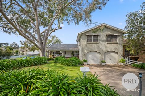 Property photo of 7 Andrews Avenue Kooringal NSW 2650