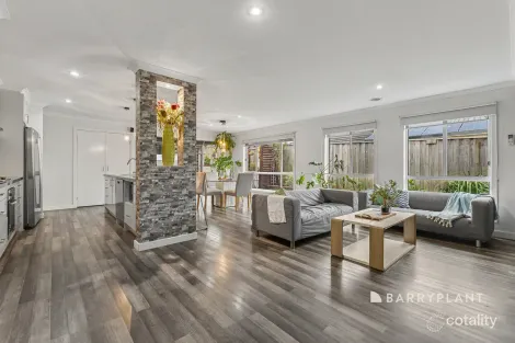 Property photo of 8 Prospect Way Officer VIC 3809