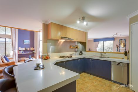 Property photo of 4 Pridmore Place Bedfordale WA 6112