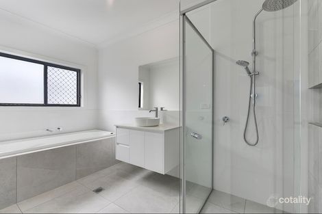 Property photo of 16 Ambrose Street Chambers Flat QLD 4133