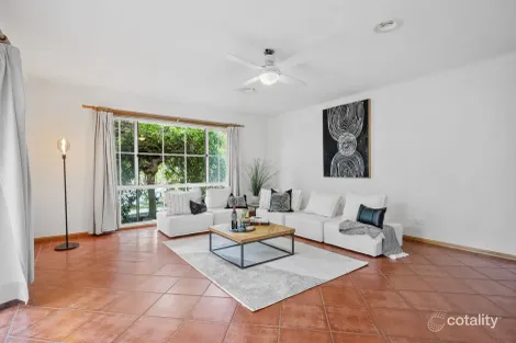 Property photo of 1 Cunneen Crescent Berwick VIC 3806