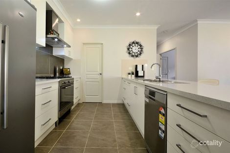 Property photo of 64 Shutehaven Circuit Bushland Beach QLD 4818