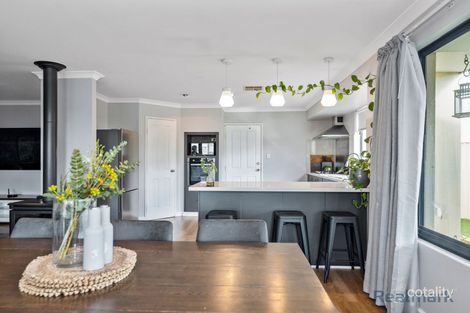 Property photo of 10 Cunderdin Loop Dawesville WA 6211