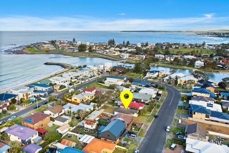 Property photo of 123 Osborne Parade Warilla NSW 2528