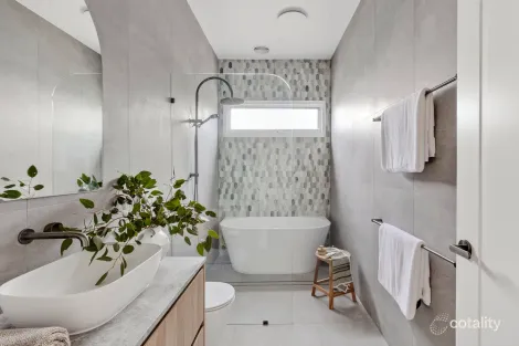 Property photo of 220 Kilgour Street Geelong VIC 3220