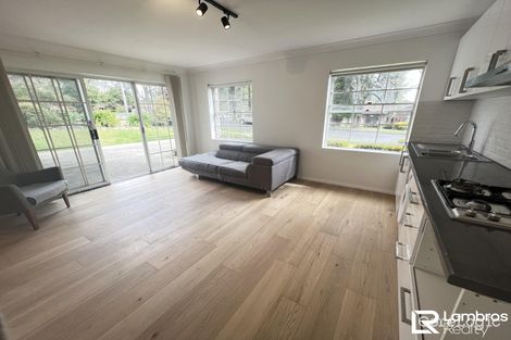 Property photo of 21 Yanderra Grove Cherrybrook NSW 2126