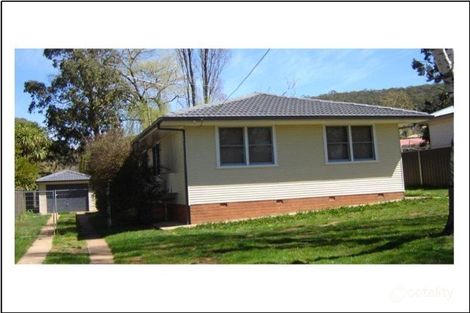 52 Forest Rd, Batlow, NSW 2730