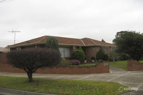 2 Pendle Cl, Gladstone Park, VIC 3043