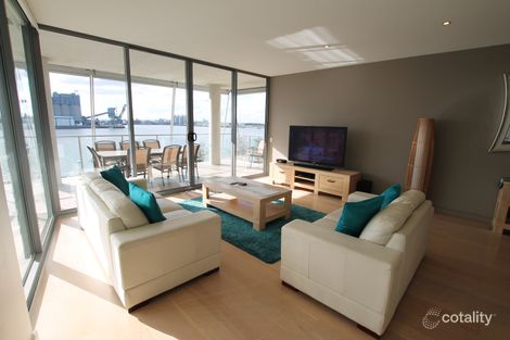 Property photo of 203/17 Honeysuckle Drive Newcastle NSW 2300