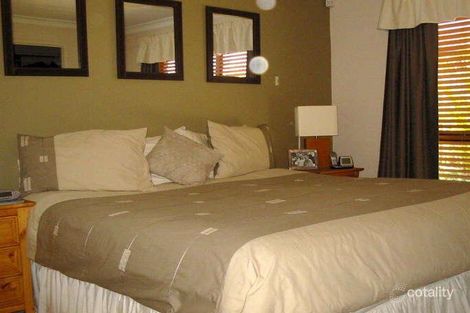 Property photo of 50 Malia Street Sinnamon Park QLD 4073