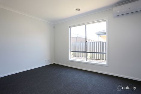 Property photo of 14 Thea Close Wyndham Vale VIC 3024