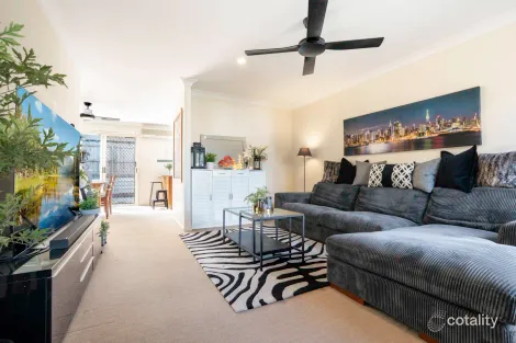 Property photo of 11/10 Chapman Place Oxley QLD 4075