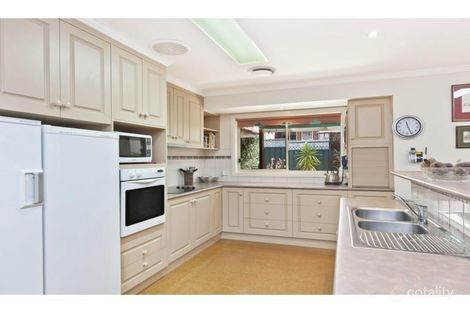 Property photo of 16 Dinwoodie Street Hamilton VIC 3300