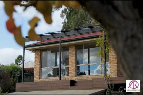 Property photo of 1 Amber Close Armidale NSW 2350