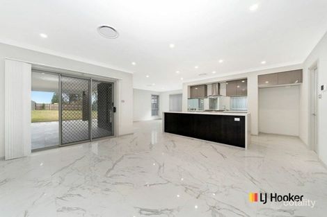 Property photo of 20 Marketsfield Avenue North Kellyville NSW 2155