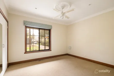 Property photo of 32 Turner Street Berwick VIC 3806