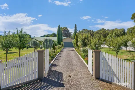 21 Messmate Rd, Lyonville, VIC 3461