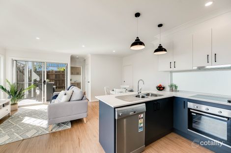Property photo of 2/316 Stenner Street Middle Ridge QLD 4350
